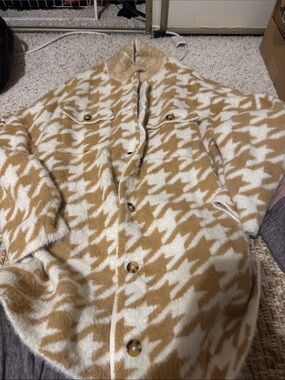 Women’s  Button-Up Coat in Cream and Tan Torrid